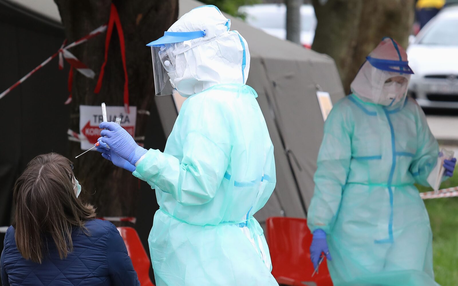 Testiranje na COVID-19 u kliničkim centrima u Sarajevu i Mostaru obustavljeno za građane SBK